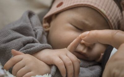 Aider bébé à dormir seul : conseils pratiques pour une transition en douceur